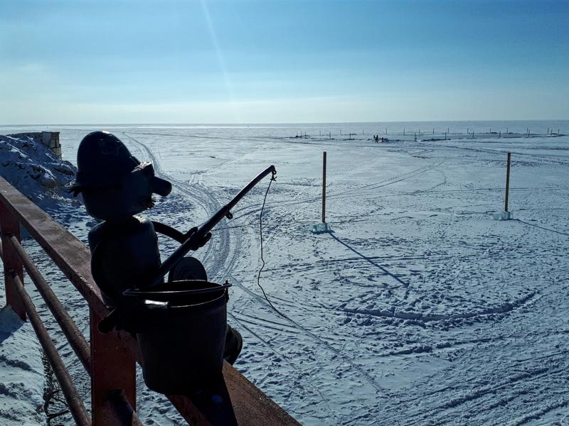 statue fisherman lake baikal winter trip report