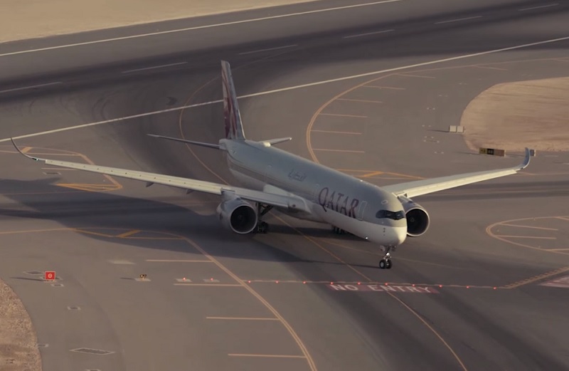 qatar airways a350 plane doha