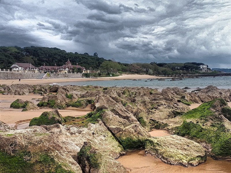 Playa de los Bikinis santander city trip