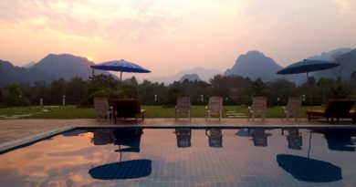 sunset vang vieng simon riverside hotel laos