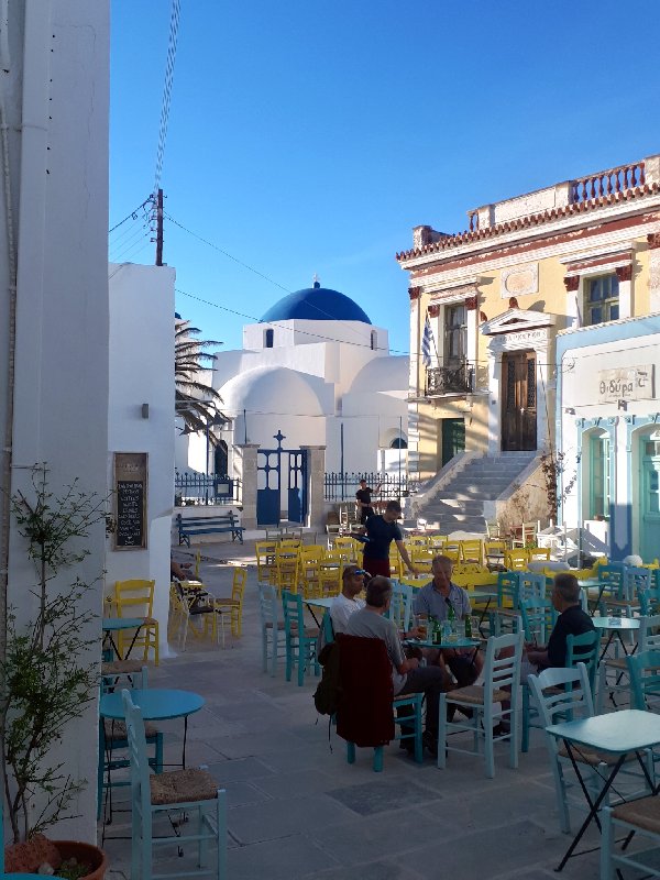 hora serifos chora main square