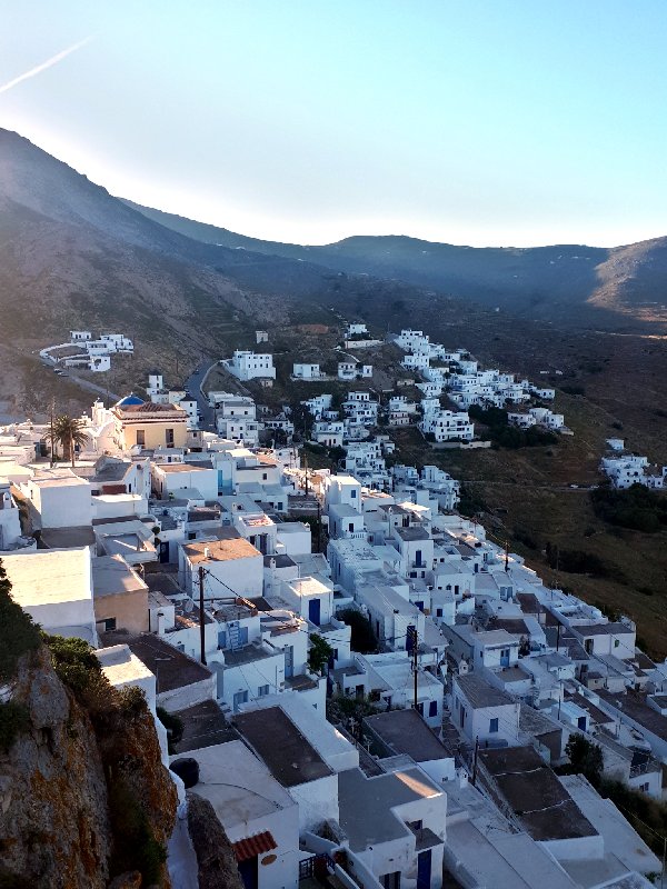 hora serifos view