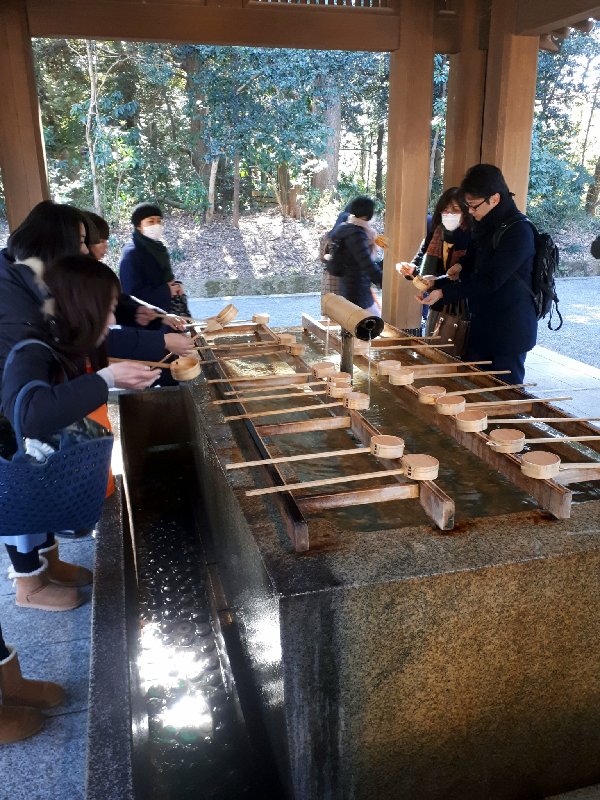 shinto meiji shrine temizuya