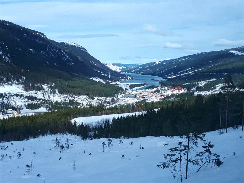 norway bergensbanen lake oslo bergen train