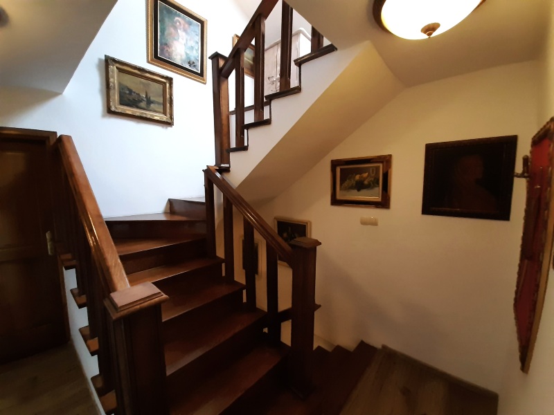 palazzo drusko stairs review
