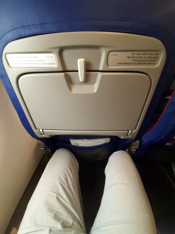 wizz air airbus a320 seat pitch