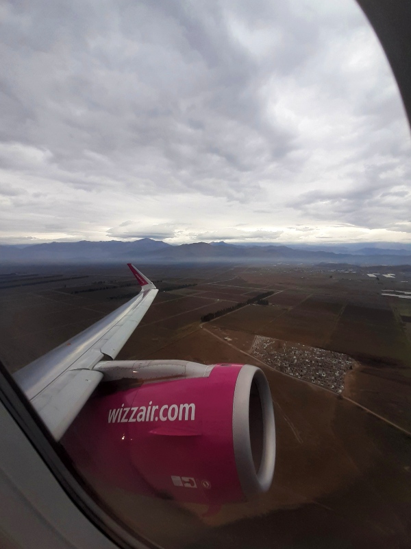 wing engine wizz air airbus a320