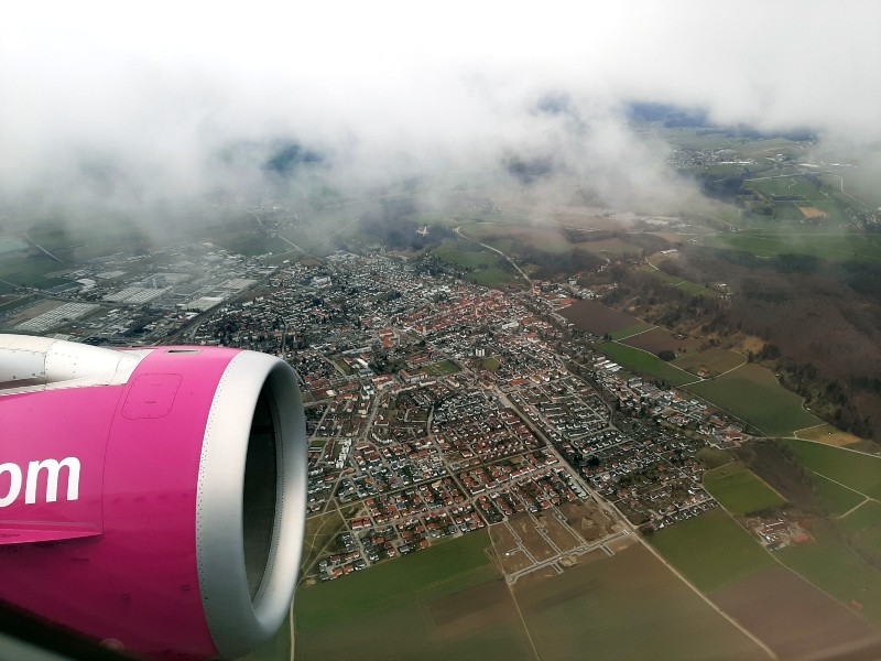 bavaria landing wizz air airbus a320