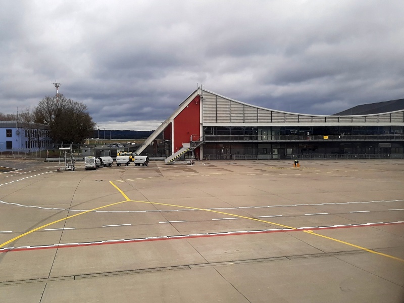 memmingen airport terminal