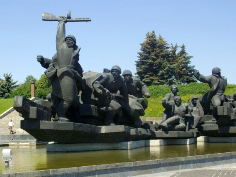 kiev ukraine monument