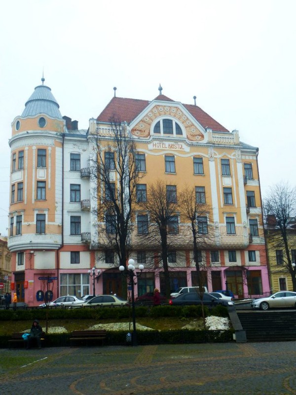 hotel bristol chernivtsi art nouveau