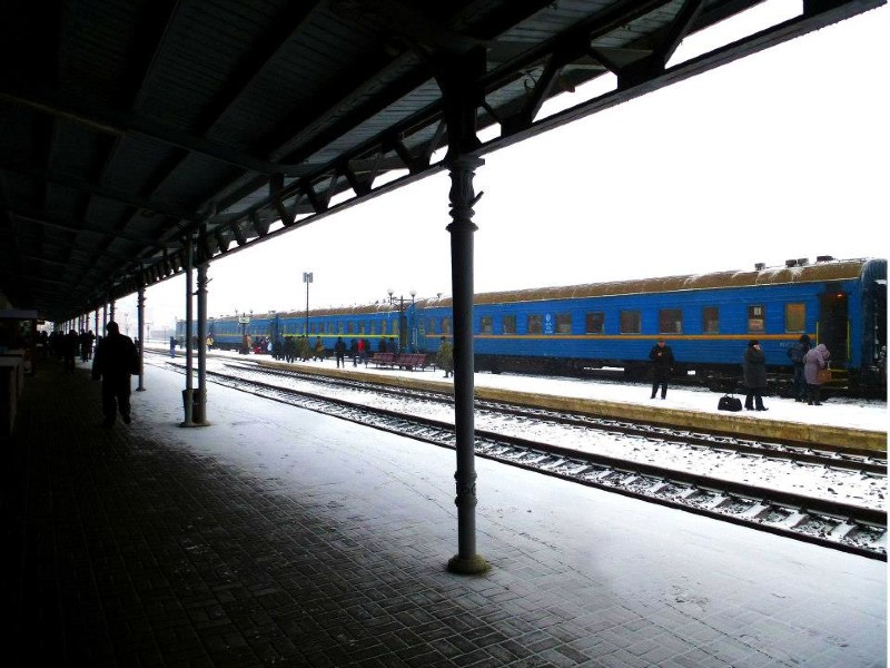 chernivtsi railway station train passport