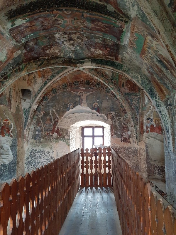 frescoes chapel tower honigberg