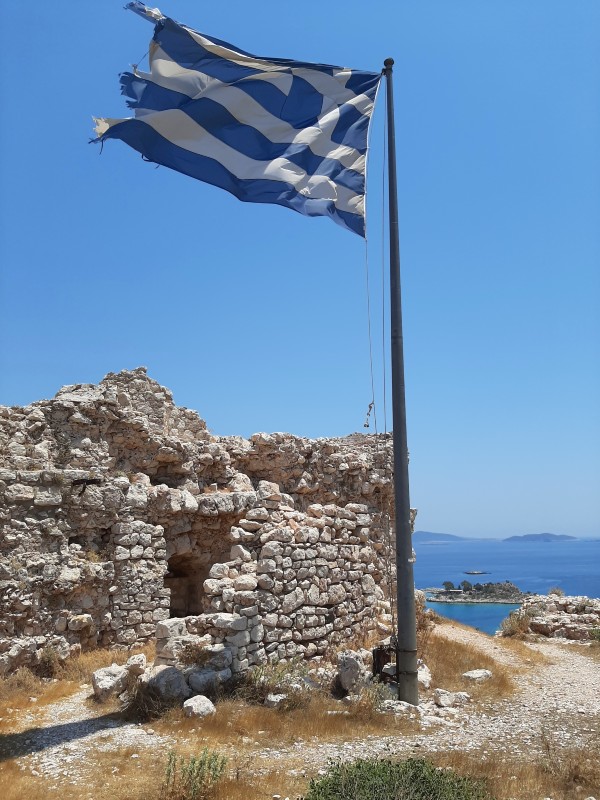 greek flag lady of ro