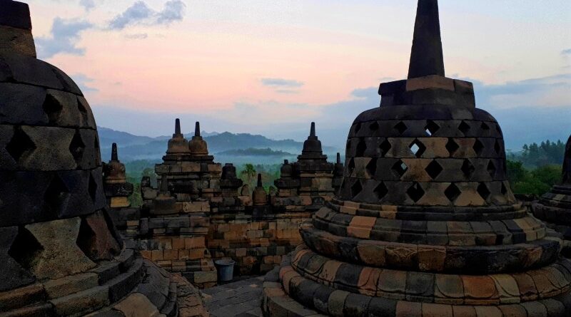 borobudur sunrise view