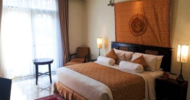 phoenix hotel yogyakarta review