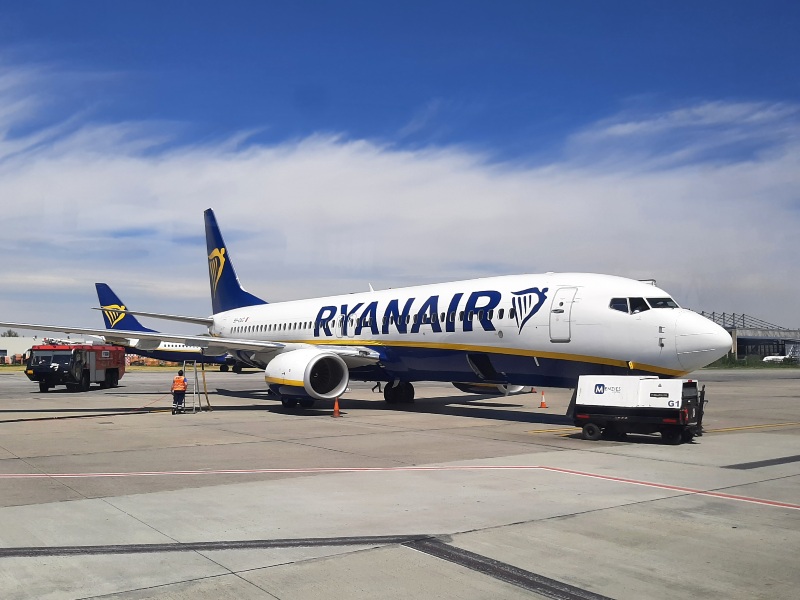 ryanair boeing 737-800 corona refund