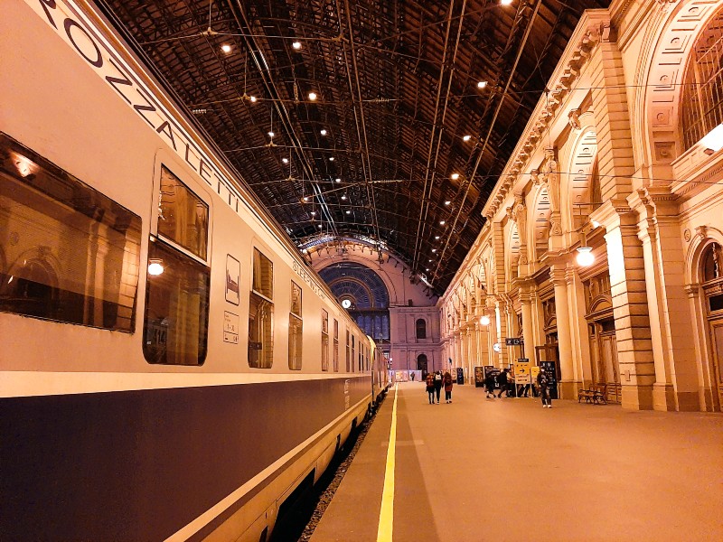 romanian night train cfr budapest keleti pu interrail corona