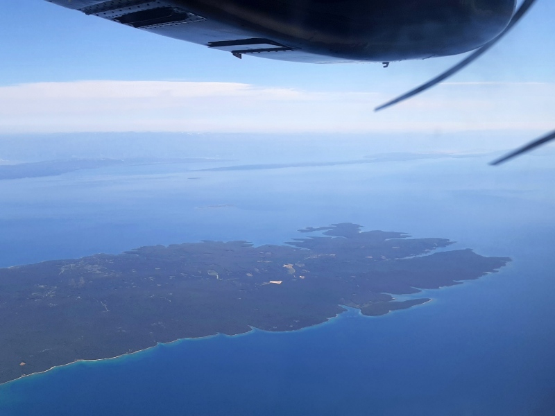 cres island croatia trade air let l-410 turbolet