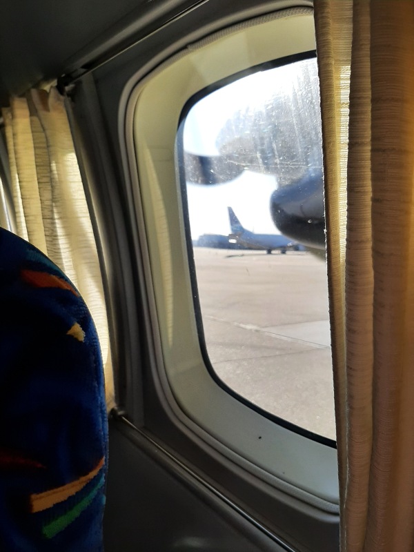 curtains plane let l-410 turbolet