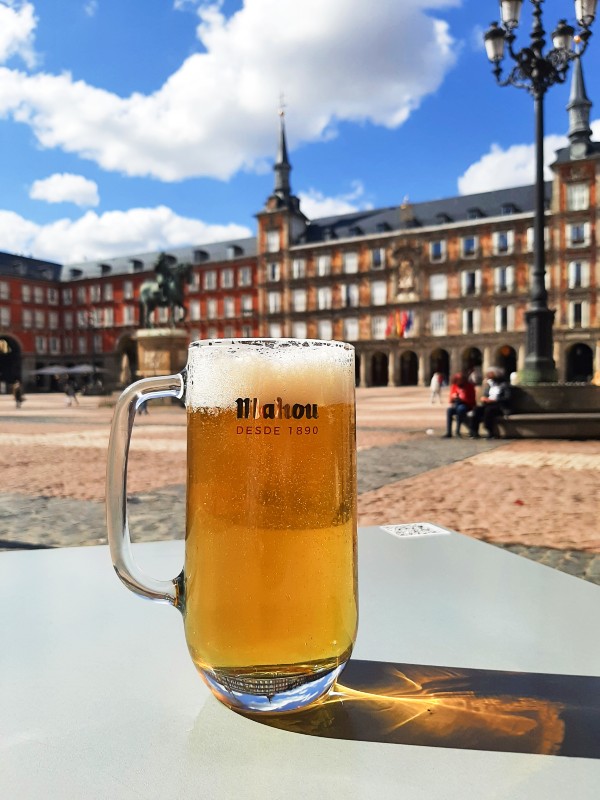 beer madrid spain plaza mayor vaccinated travellers tourism corona