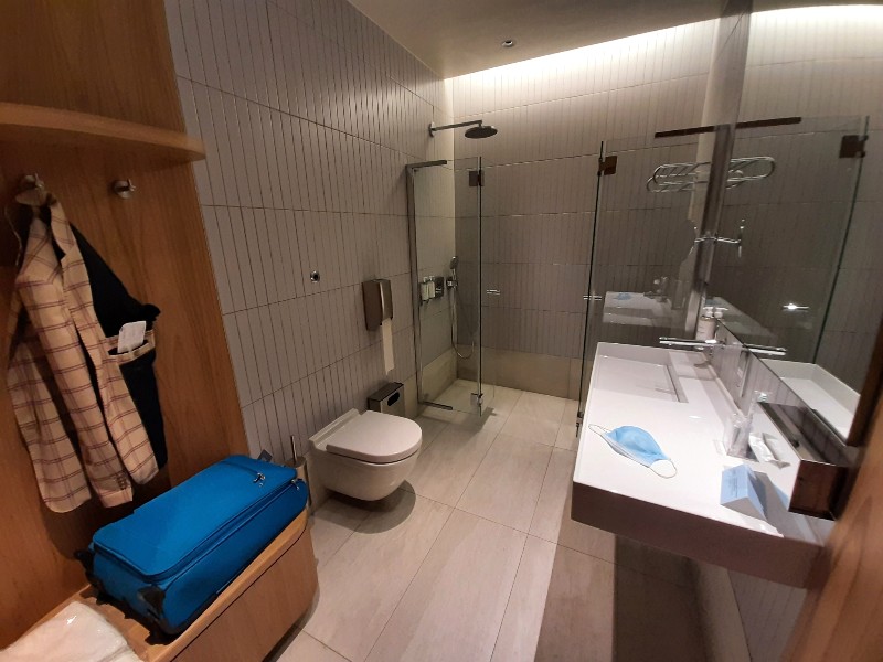 shower room air france lounge
