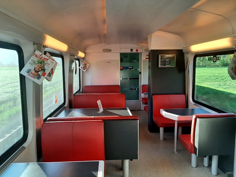 railjet restaurant wagon dining car