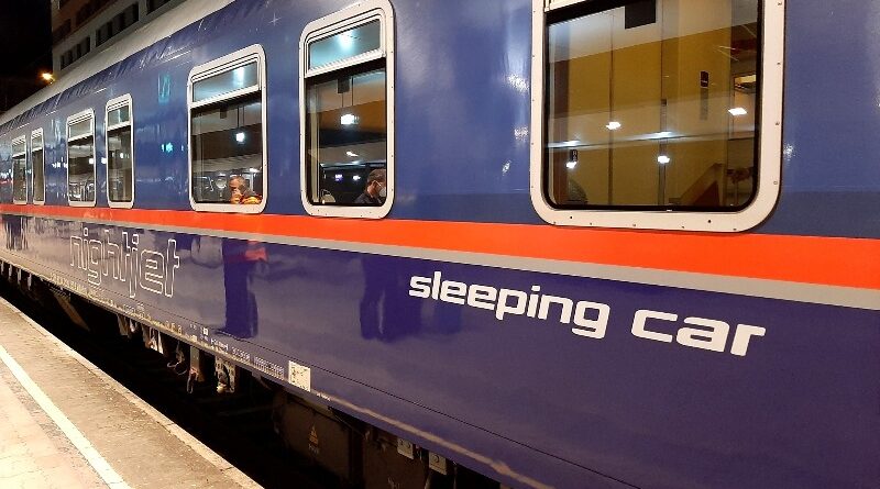 sleeping car nightjet train review