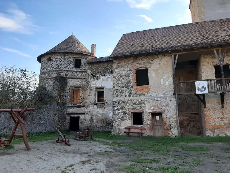 Sükösd-Bethlen castle