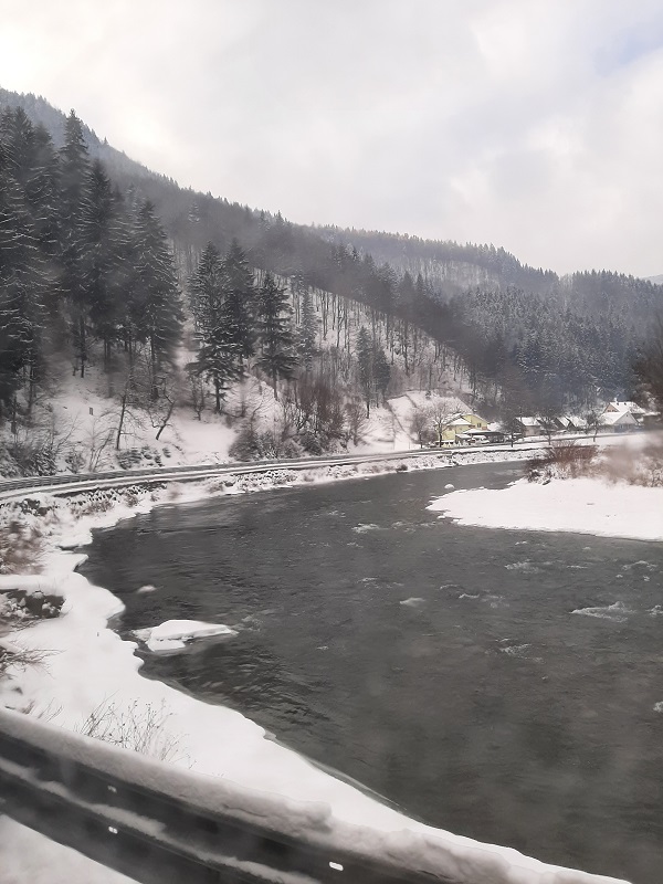 rakhiv solotvyno road bus ukraine