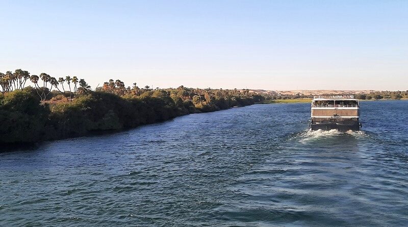nile river boat cruise aswan kom ombo