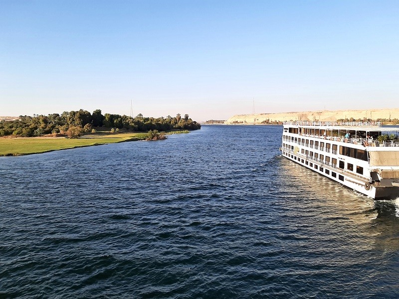 nile river ship cruise aswan kom ombo