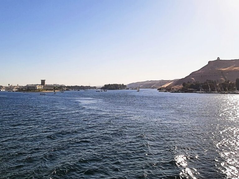 Nile Cruise: Sailing From Aswan to Kom Ombo - Paliparan