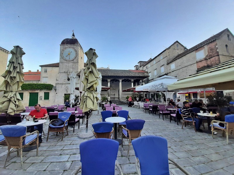 terrace central square trogir