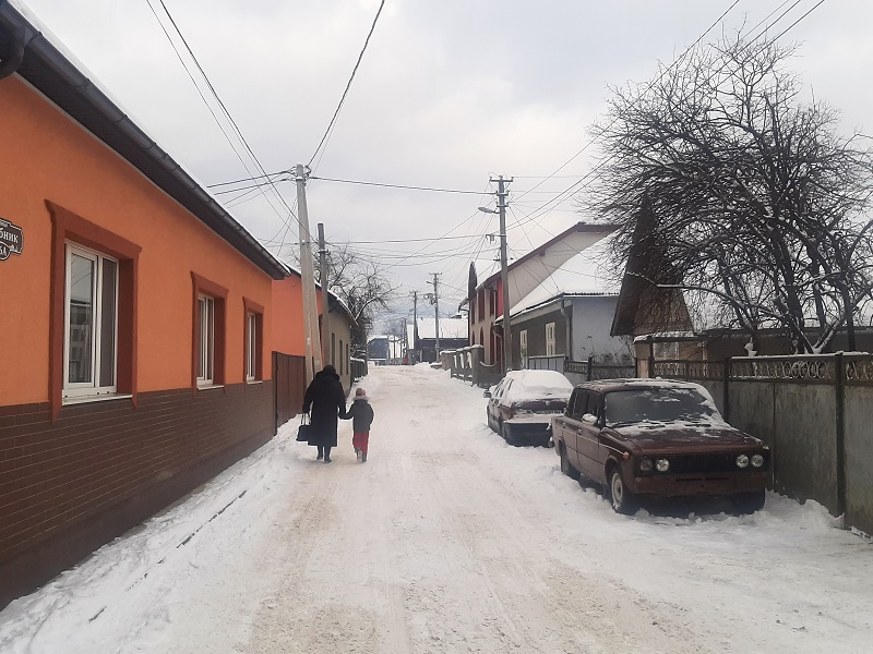 woman child walking