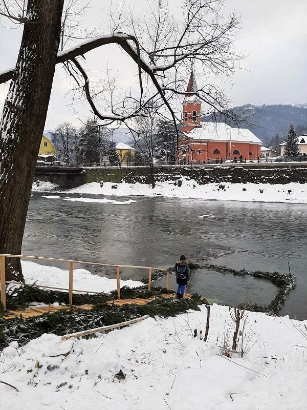 bathing spot river