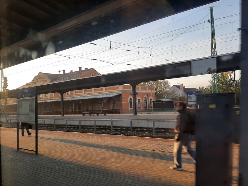 Vác station