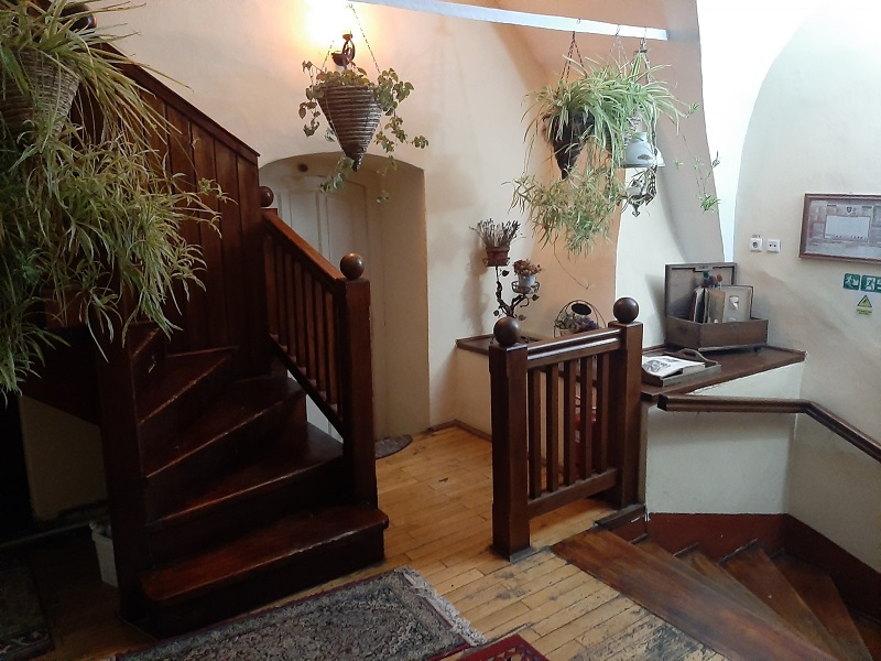 casa wagner staircase