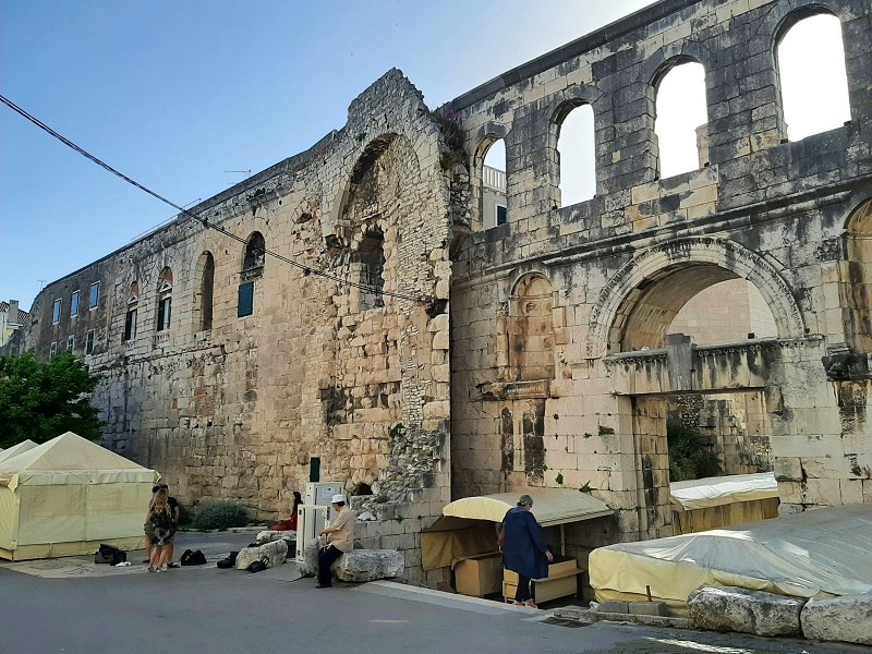 diocletian's palace gate