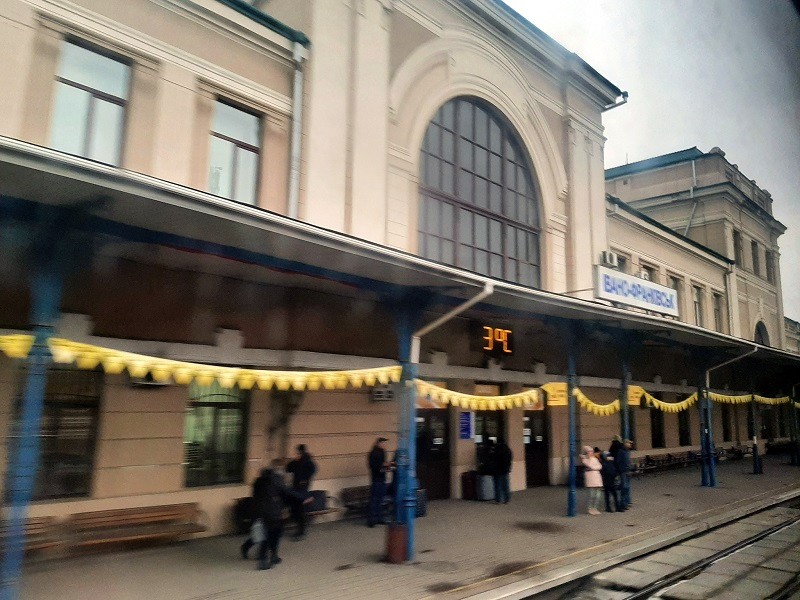ivano-frankivsk train station
