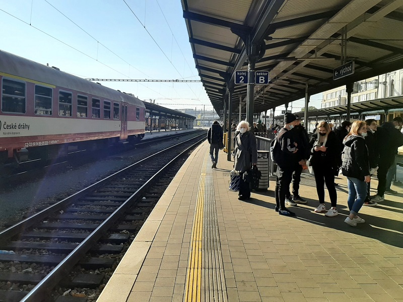 brno station platform