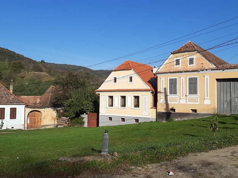 saxon houses saschiz