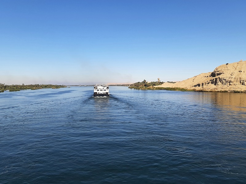 nile river boat egypt