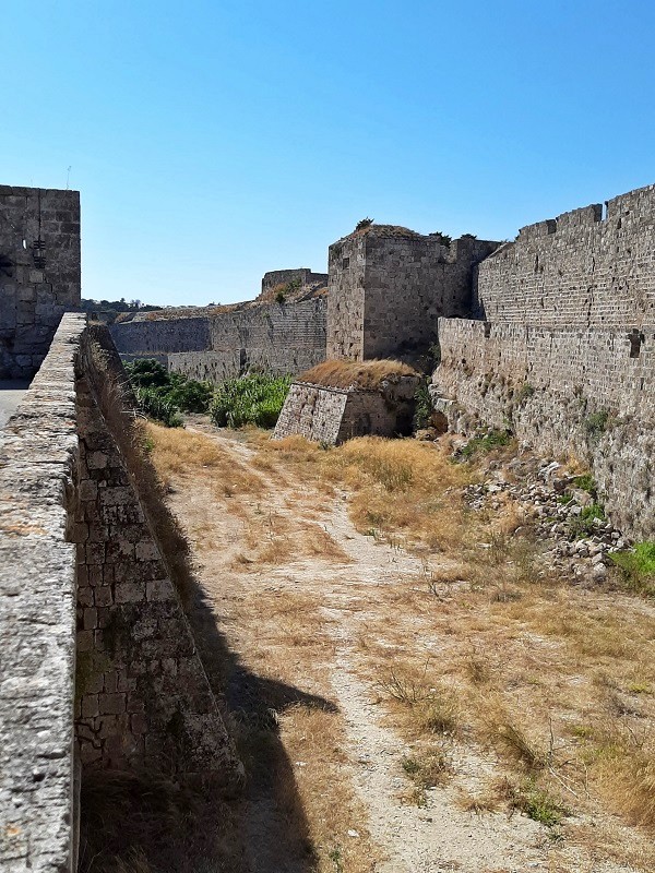 defensive walls rhodes town