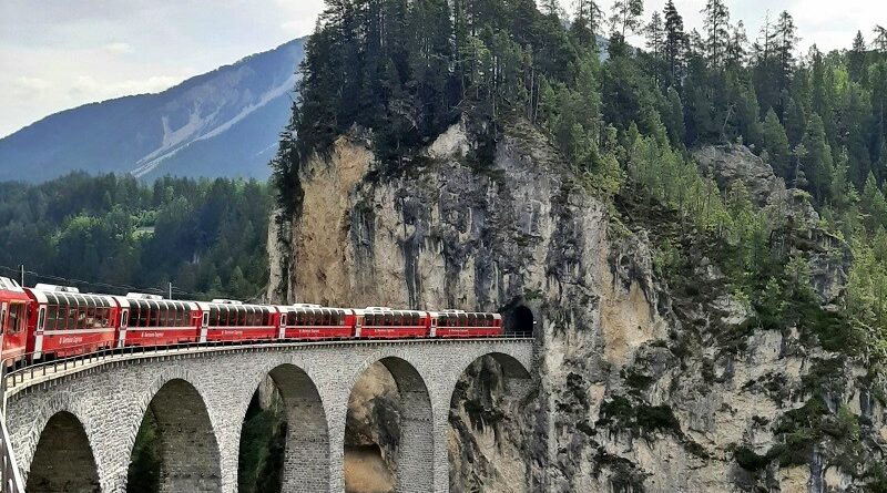 bernina express train tirano chur switzerland scenic railway