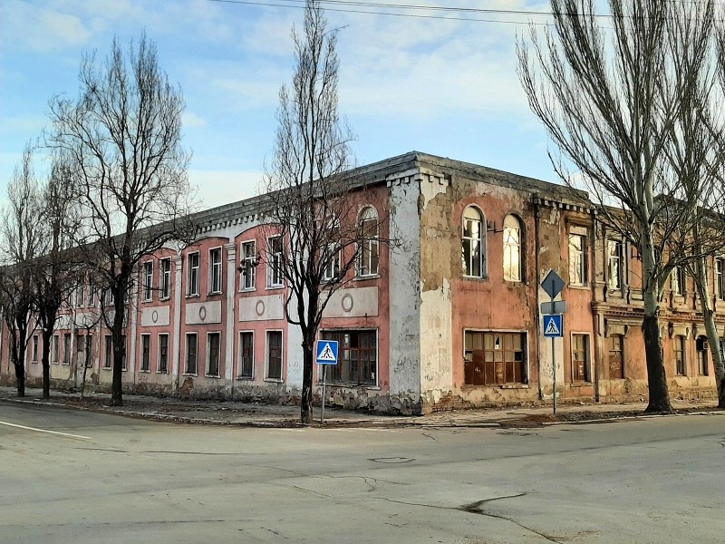 mariupol building