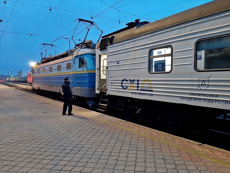 locomotive ukraine train