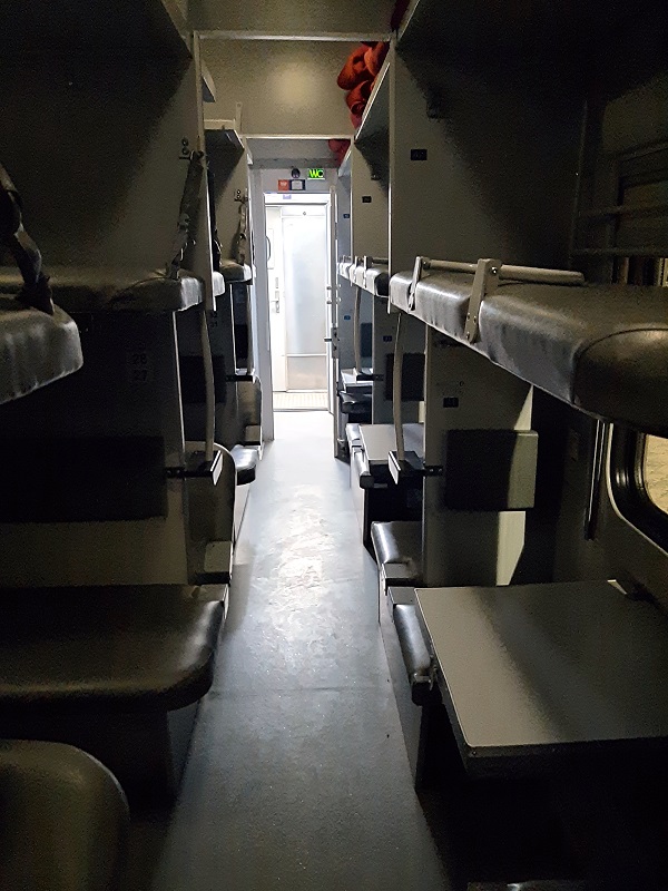 ukrainian railways train mariupol kiev platzkart third class