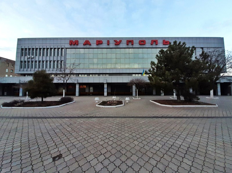 mariupol train station ukraine