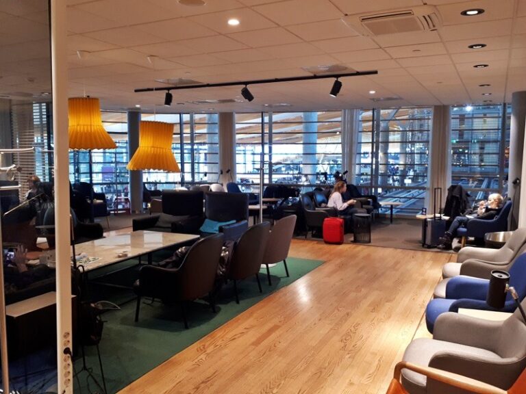 Review: SAS Business and Gold Lounge Oslo Airport - Paliparan